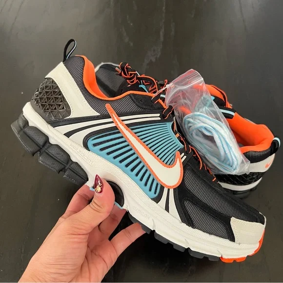 ✔️New✔️ NIKE Air Zoom Vomero 5 Blue Glaze Total Orange